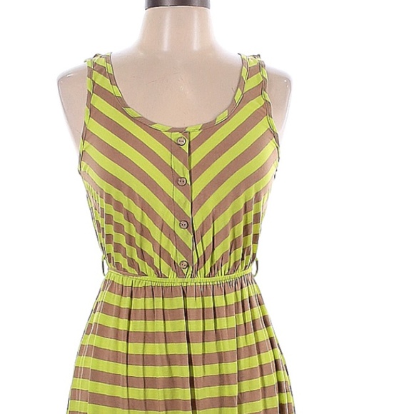 NWOT- Yellow and Tan Strip Ruched Detail Scoop Neckline Dress in Size L - Picture 2 of 6
